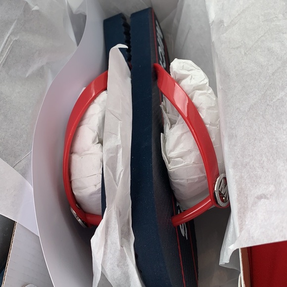 NIB Michael Kors flip flop ADM/OWH/BRRD silver MK logo new with box - Picture 4 of 8
